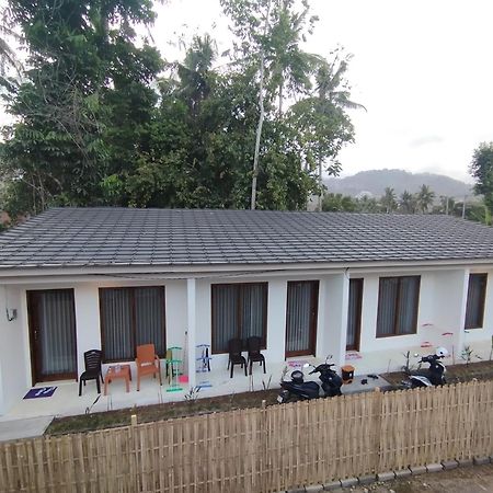 The Corner Homestay Kuta  Extérieur photo