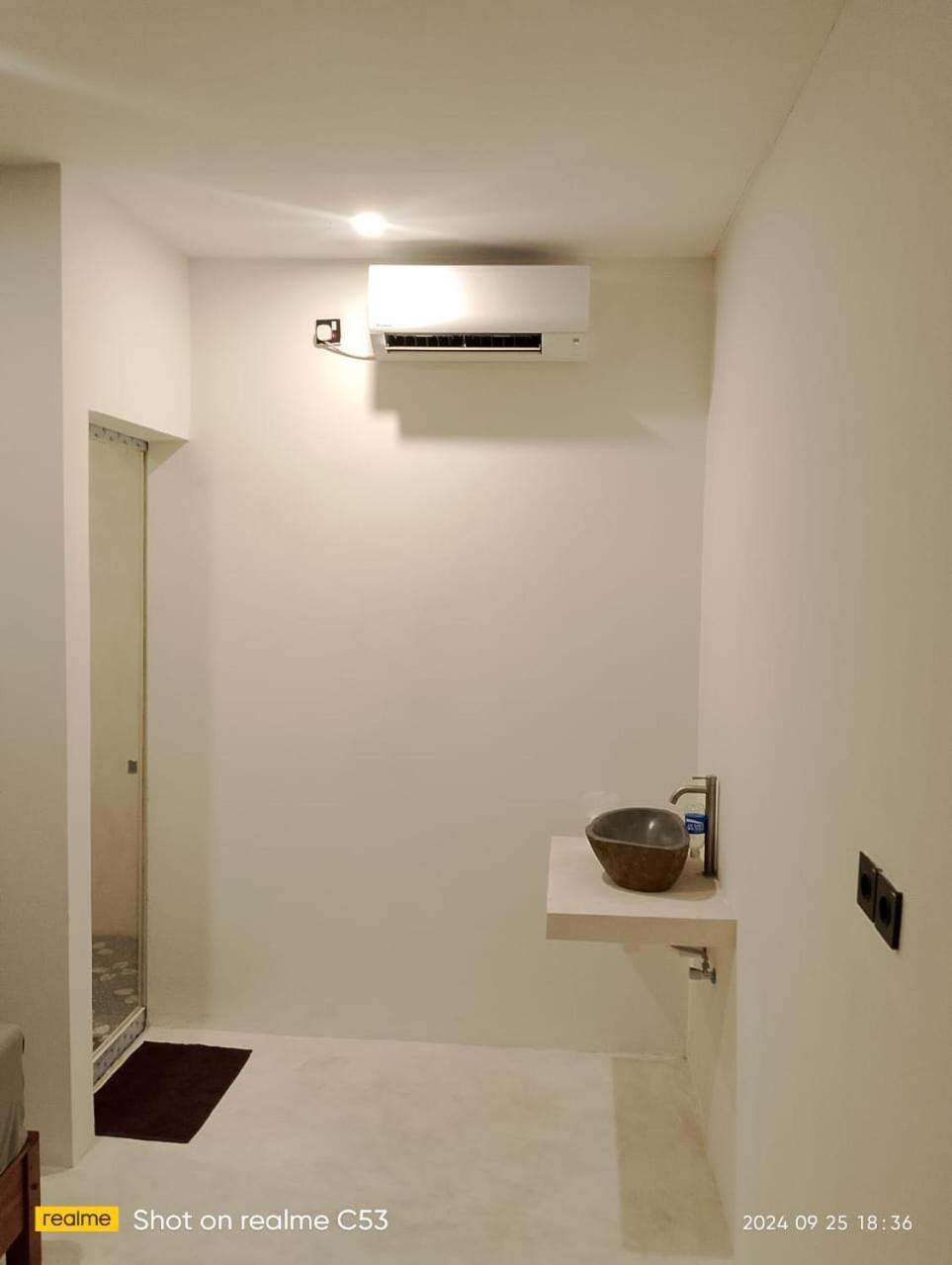 The Corner Homestay Kuta  Extérieur photo