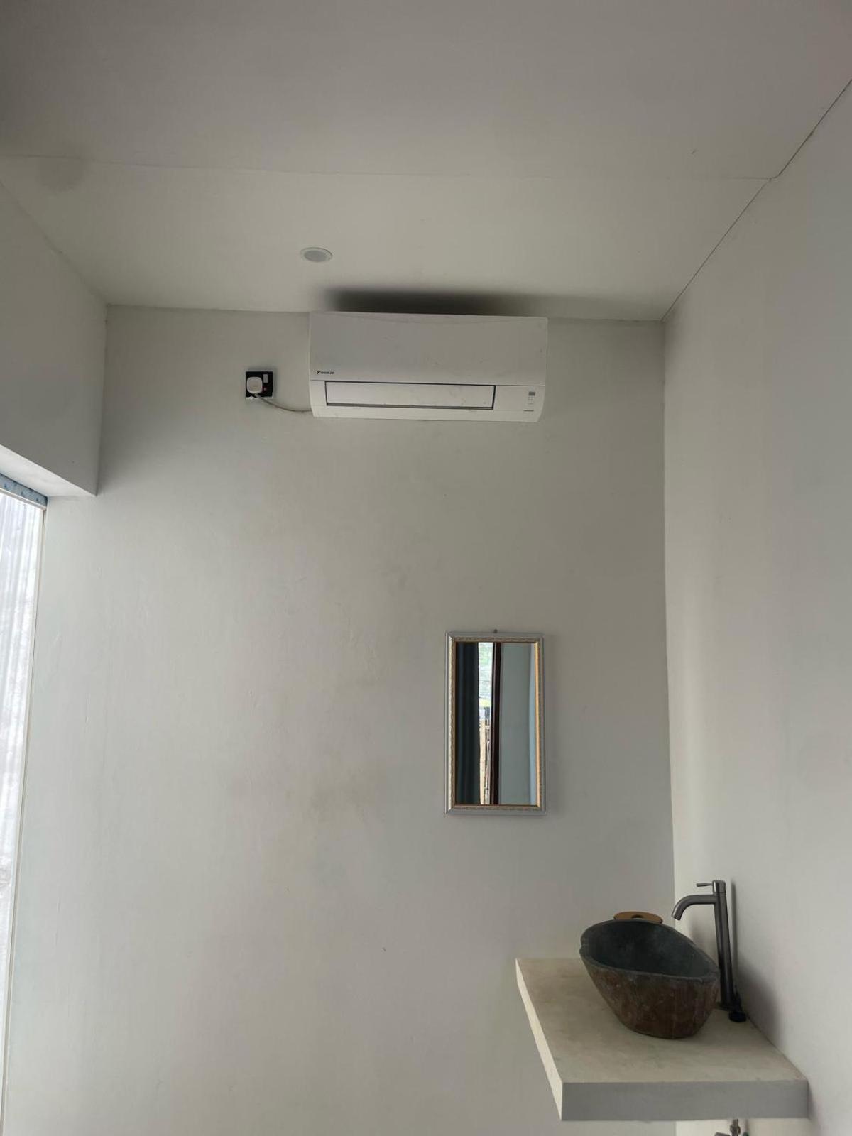 The Corner Homestay Kuta  Extérieur photo