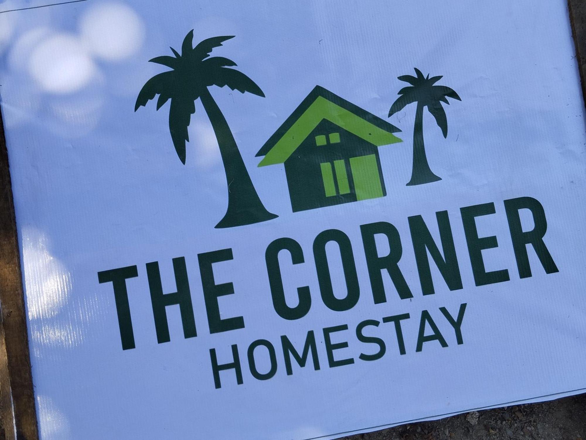 The Corner Homestay Kuta  Extérieur photo